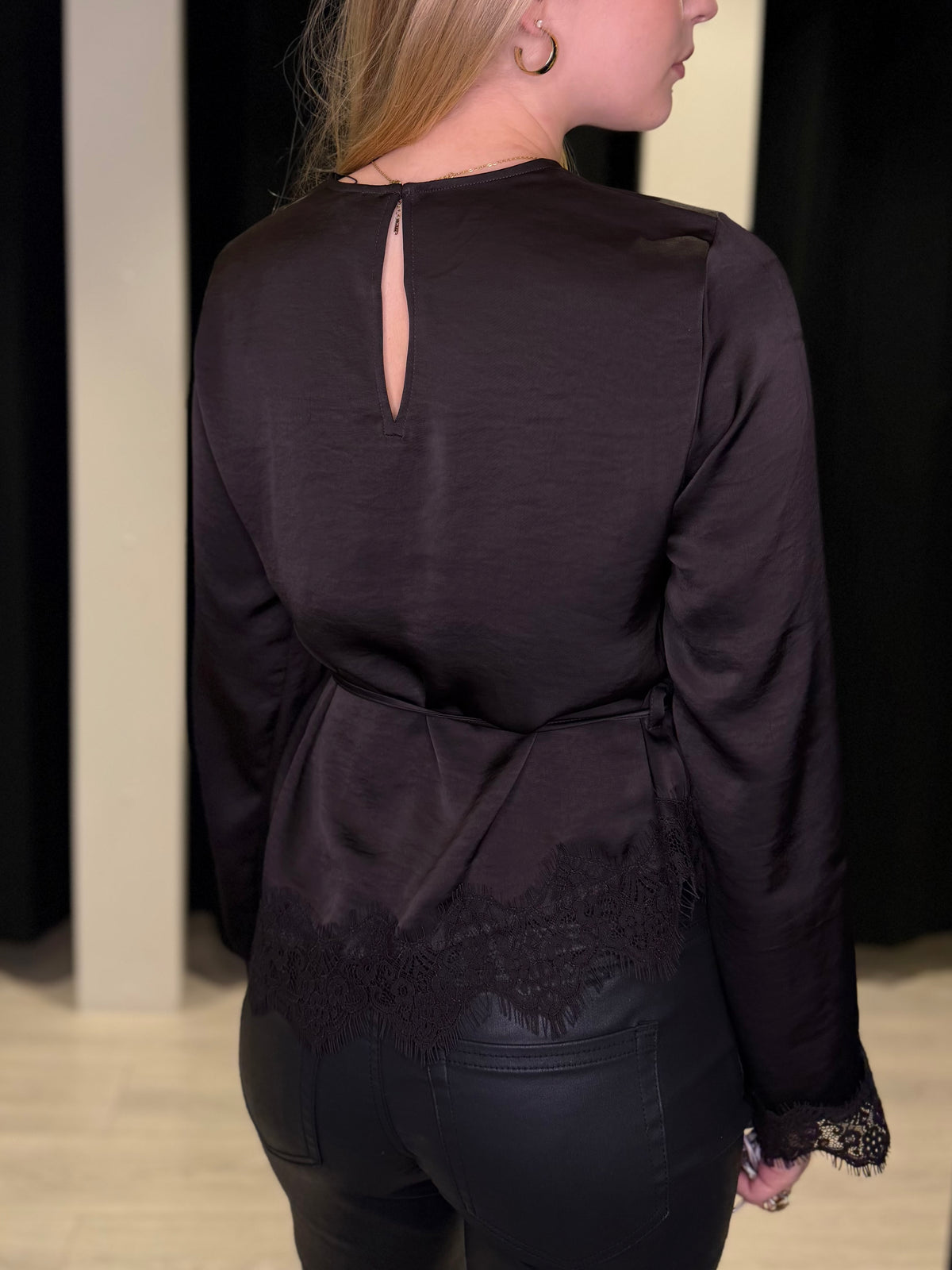 VMMIRO LS LACE TOP