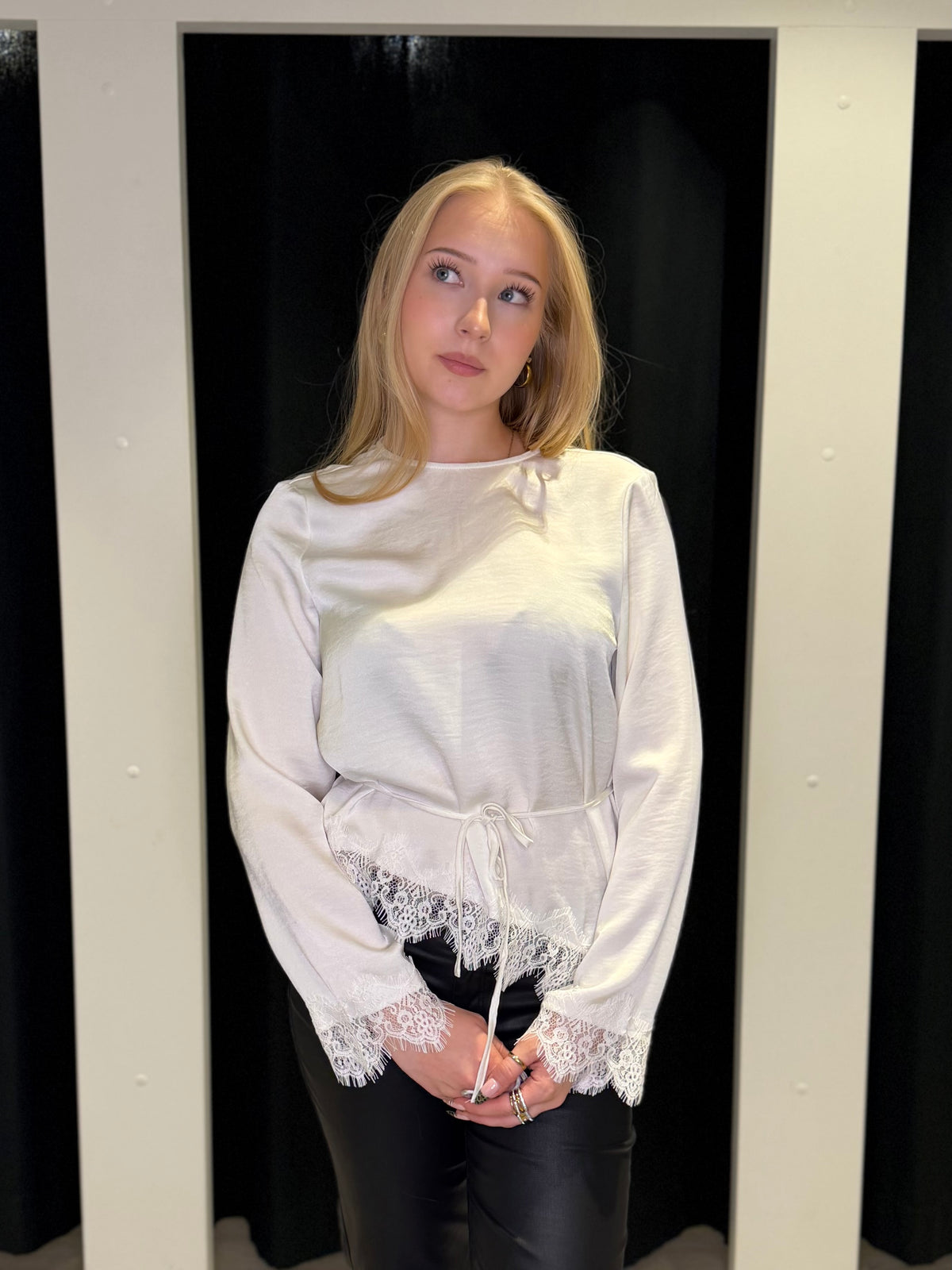 VMMIRO LS LACE TOP