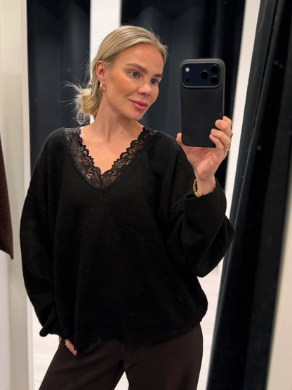 ONLCLOVER LS LACE V-NECK REVERSIBLE KNT