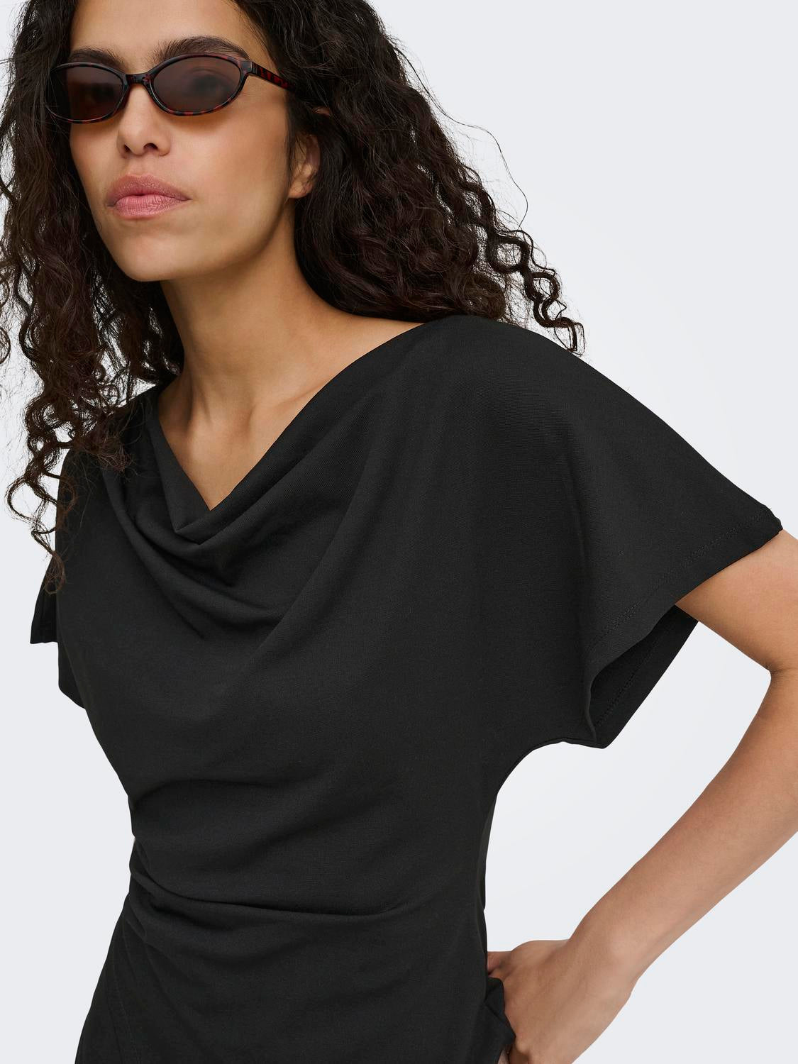 ONLEMBER S/S WATERFALL TOP