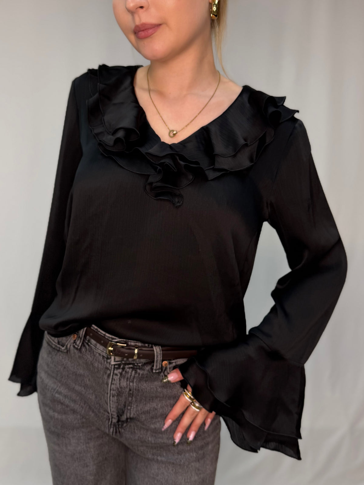 VIHARRISON V-NECK L/S TOP