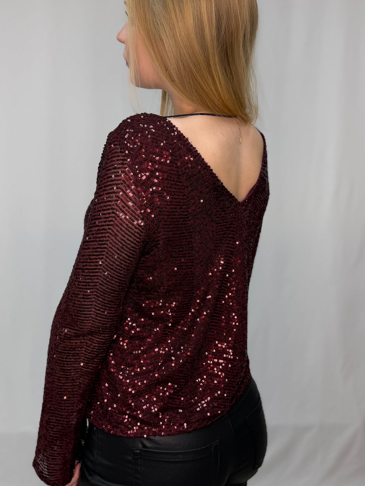 VMCLARISA LS V-NECK 2-WAY SQ TOP